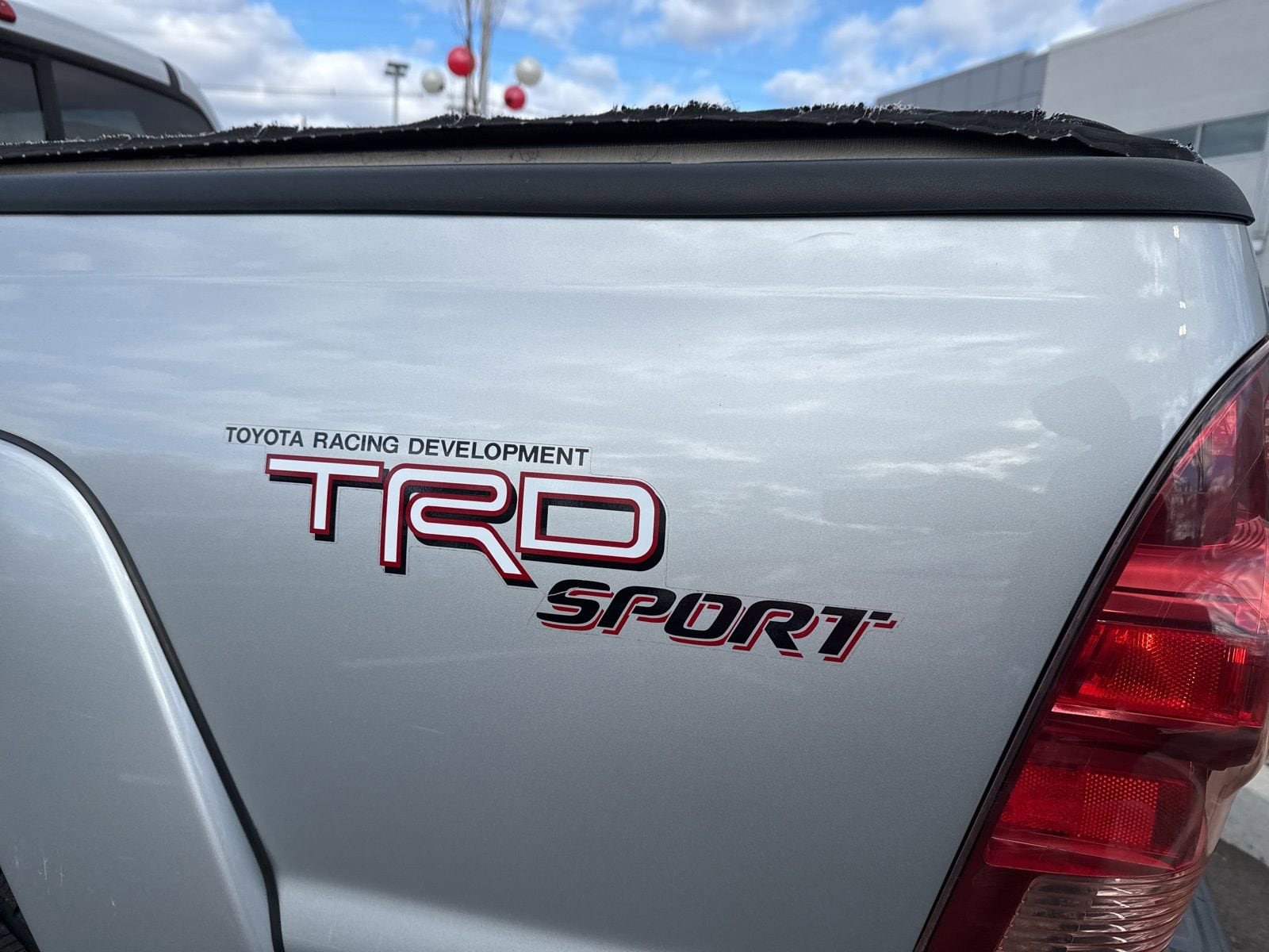 Thumbnail: 2008 Toyota Tacoma - 17