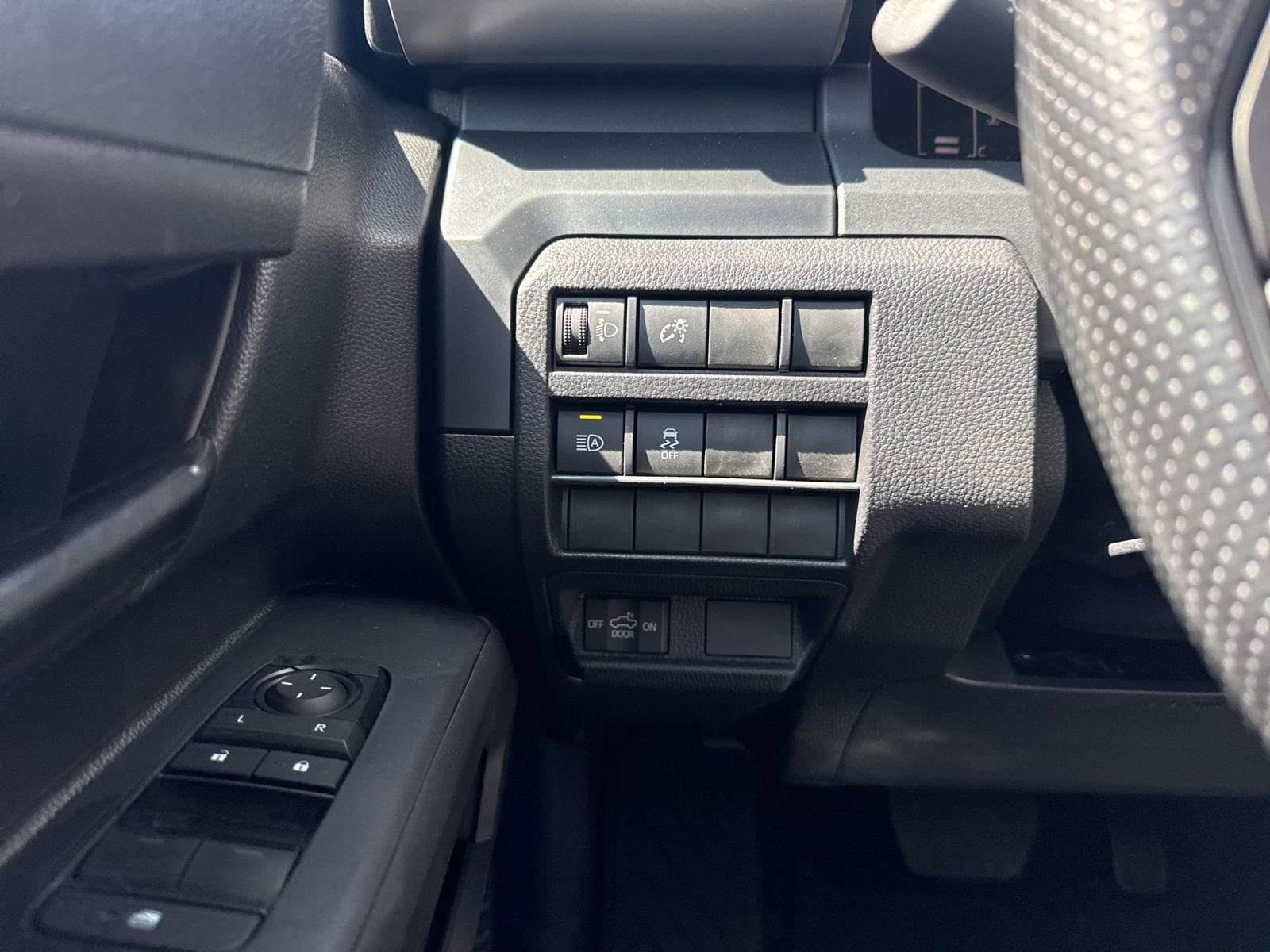 2026 Toyota Tacoma SR - Photo 22