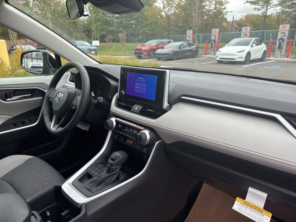 Thumbnail: 2025 Toyota RAV4 - 13