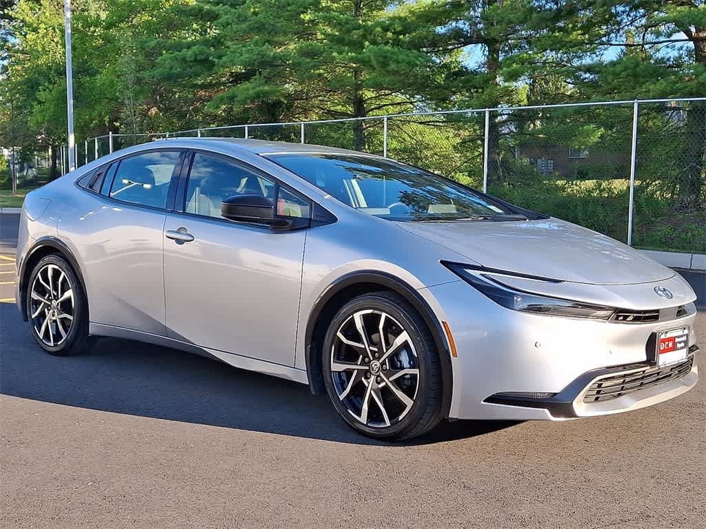 Thumbnail: 2024 Toyota Prius Prime - 3