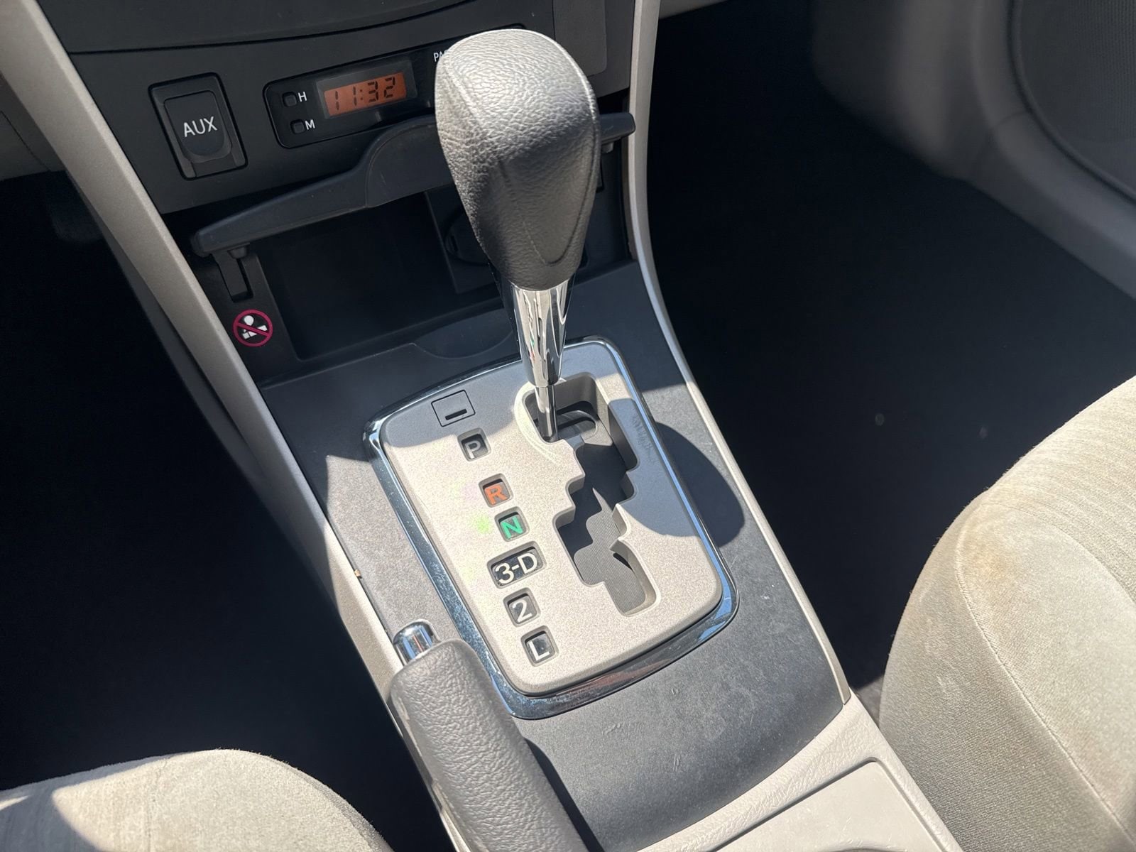 Thumbnail: 2010 Toyota Corolla - 28