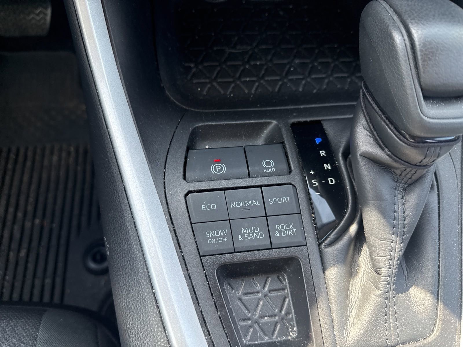 Thumbnail: 2023 Toyota RAV4 - 30