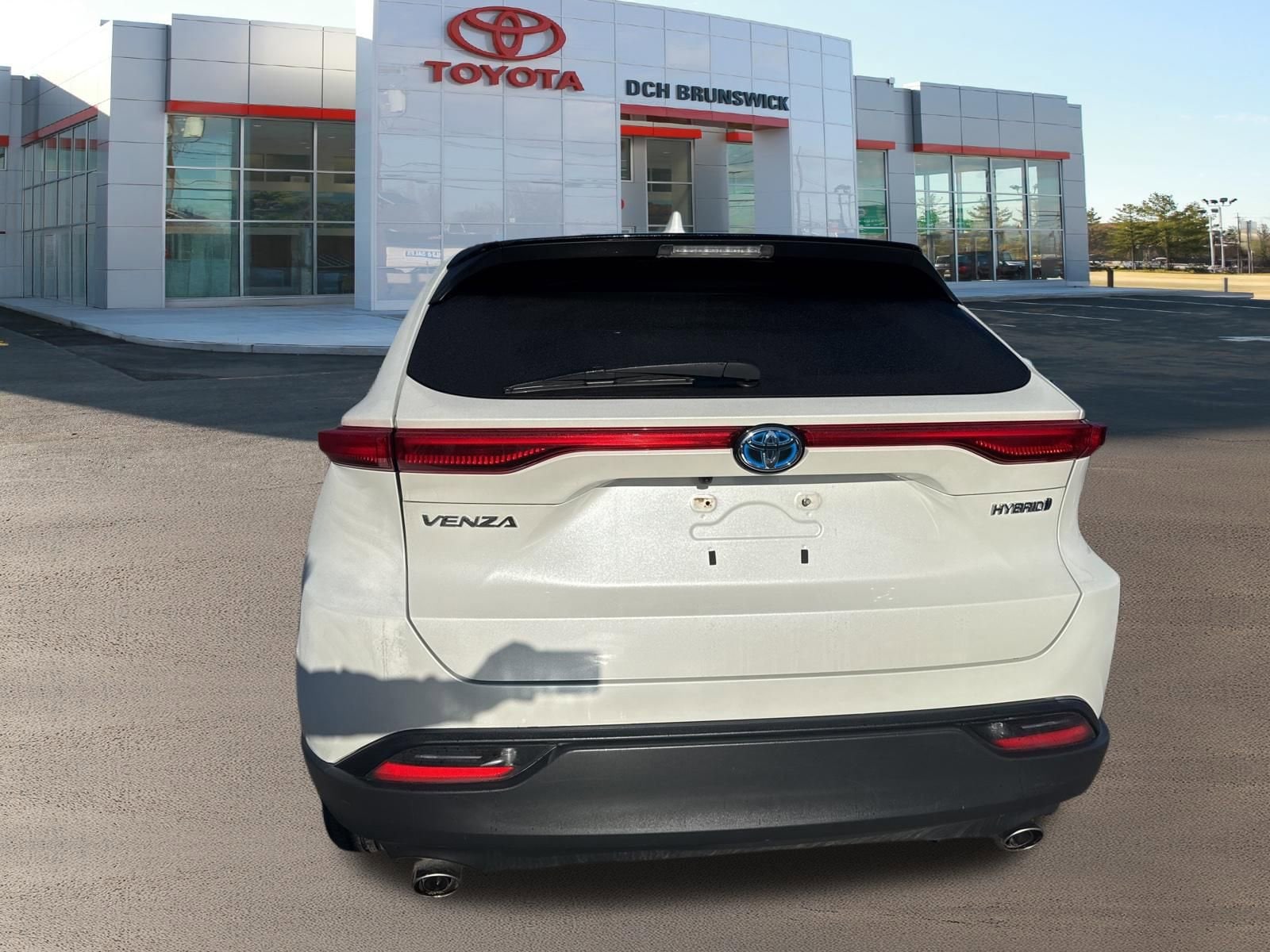Thumbnail: 2021 Toyota Venza - 6