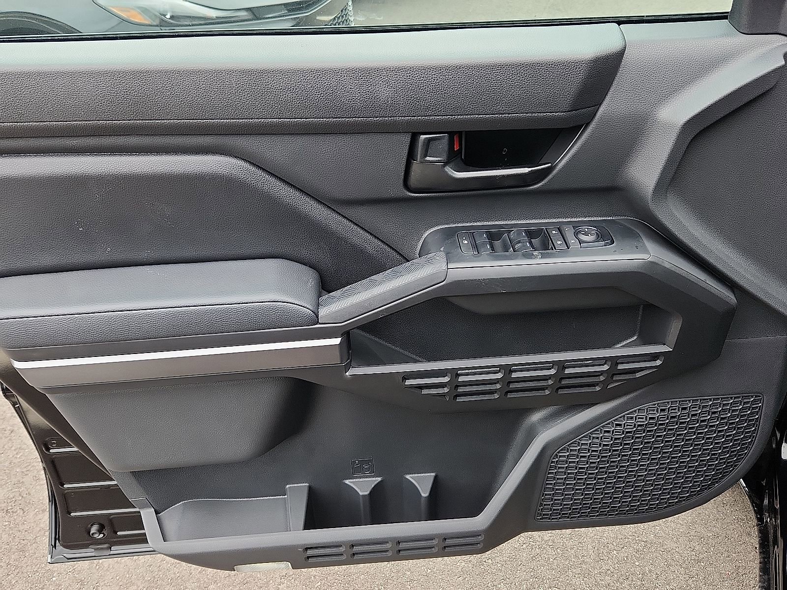 Thumbnail: 2025 Toyota Tacoma - 8