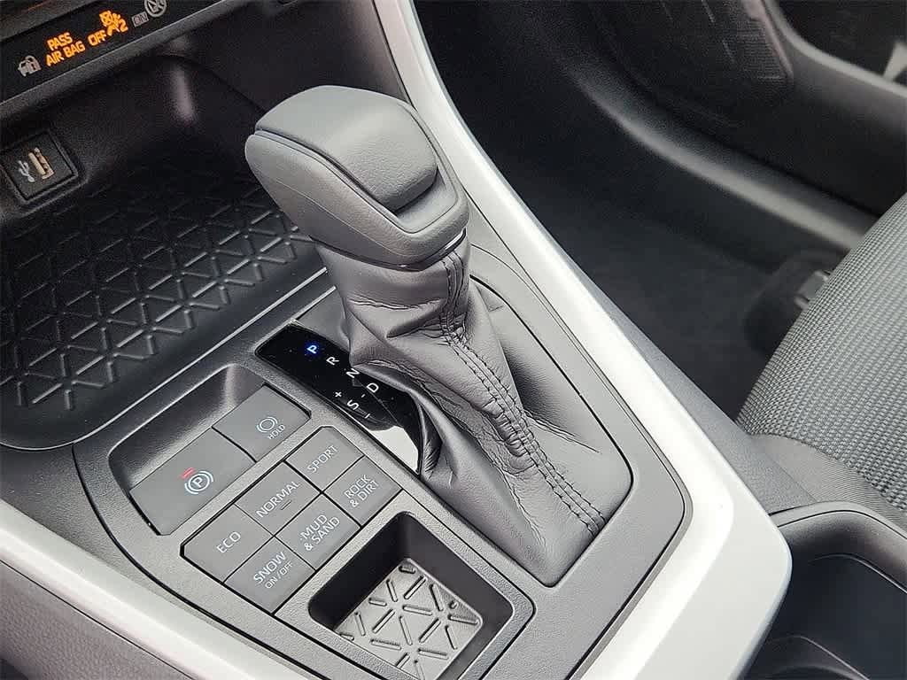 Thumbnail: 2025 Toyota RAV4 - 10