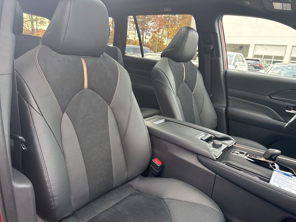 Thumbnail: 2026 Toyota Grand Highlander - 15