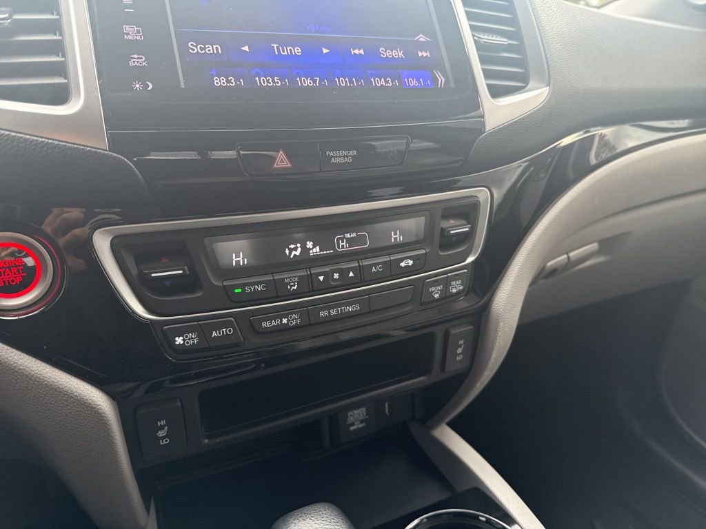 Thumbnail: 2018 Honda Ridgeline - 32