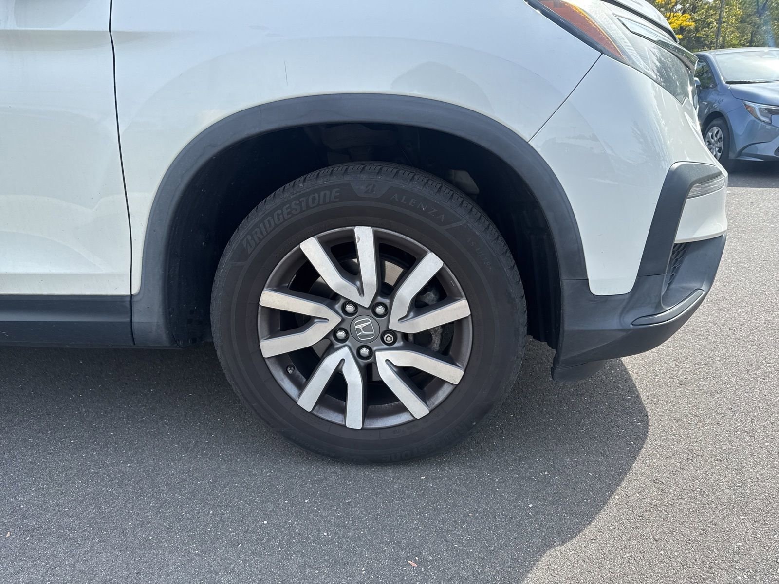 Thumbnail: 2019 Honda Pilot - 17