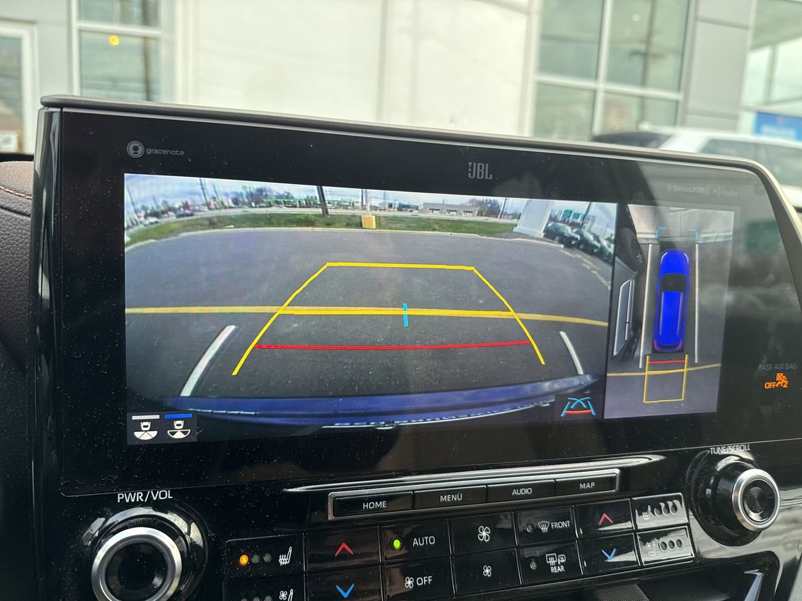 Thumbnail: 2022 Toyota Highlander - 18