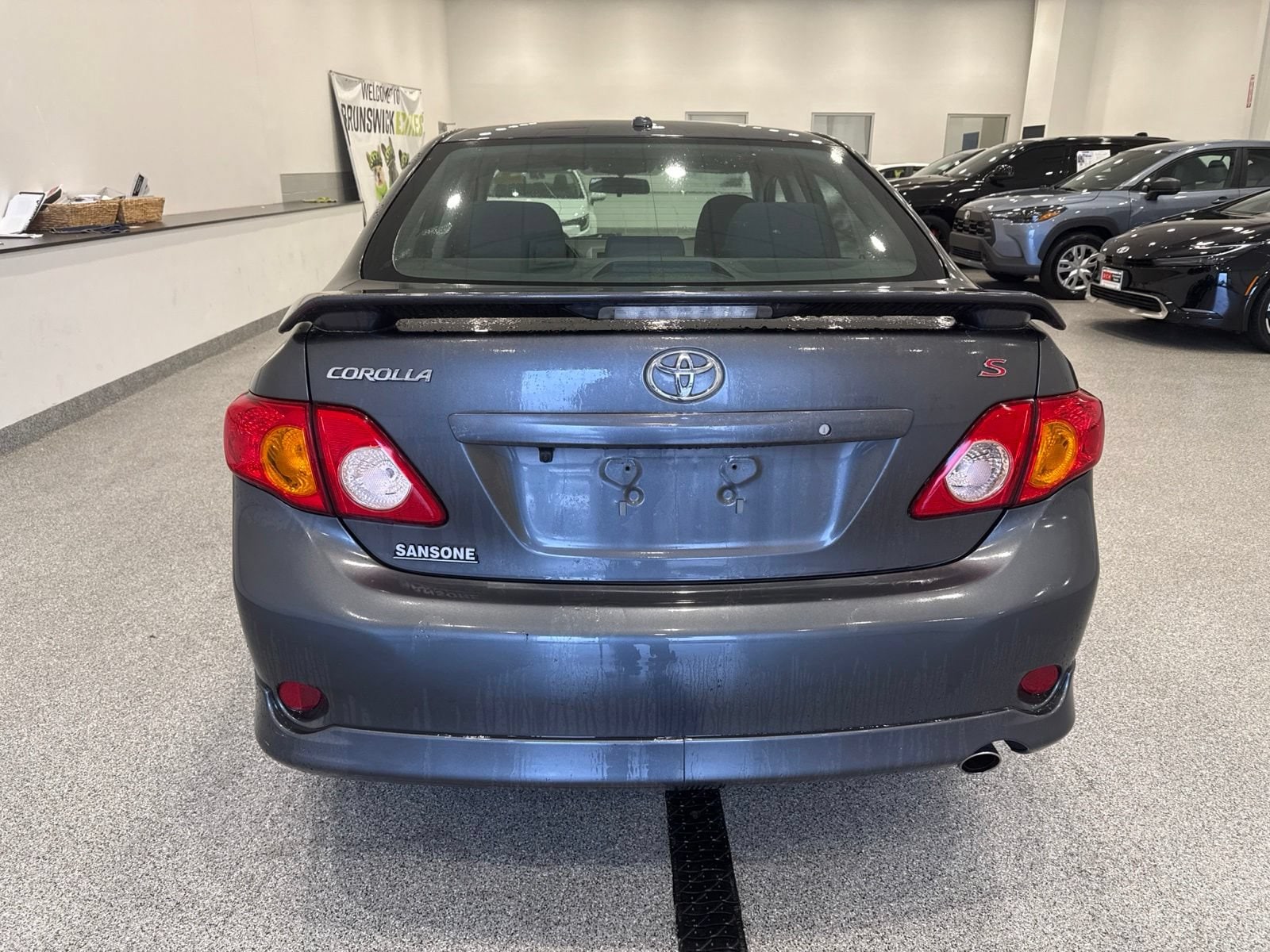 Thumbnail: 2010 Toyota Corolla - 6