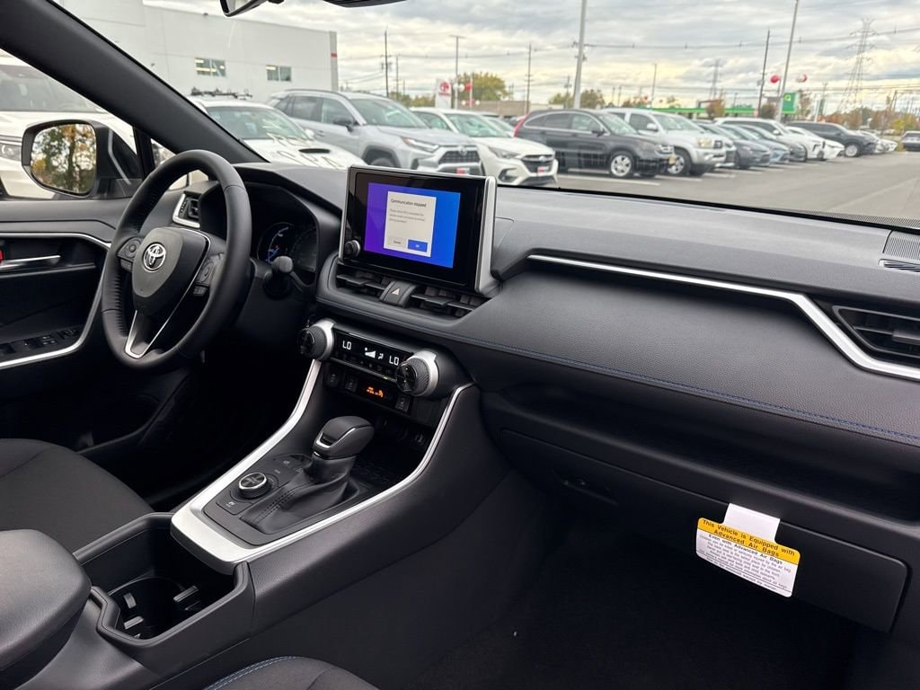 Thumbnail: 2025 Toyota RAV4 - 13