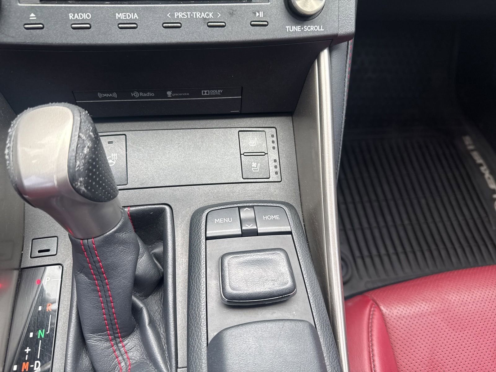 Thumbnail: 2016 Lexus IS - 34