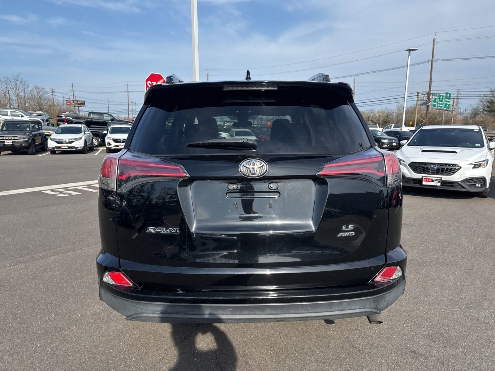 Thumbnail: 2017 Toyota RAV4 - 6