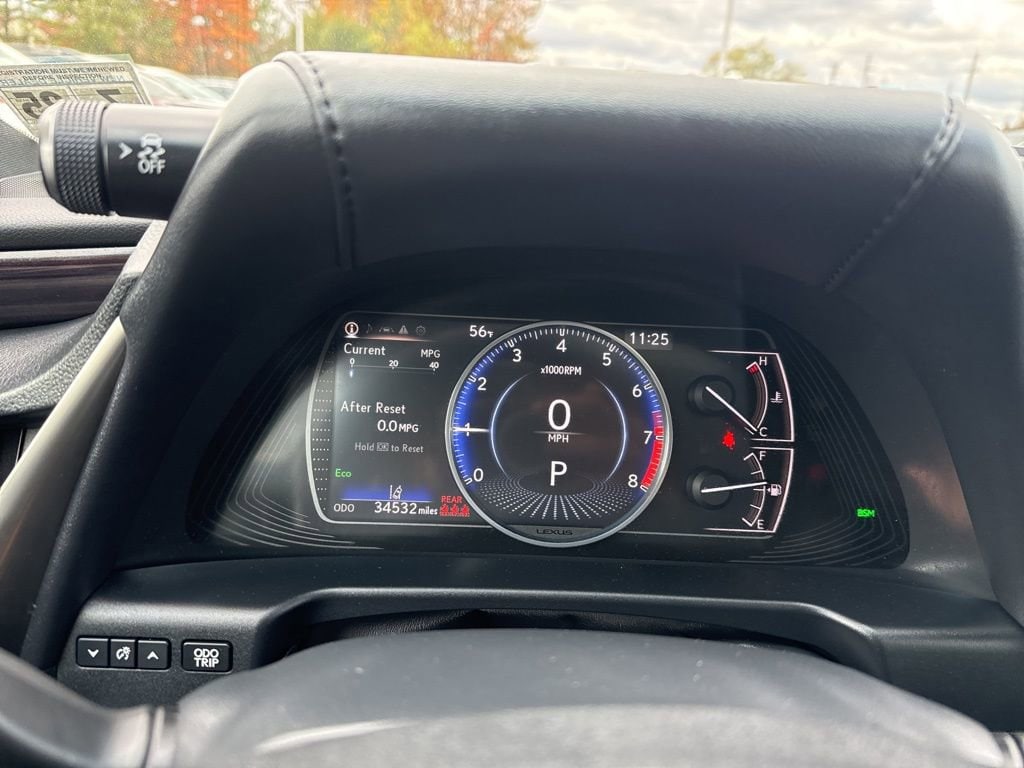 Thumbnail: 2020 Lexus ES - 33