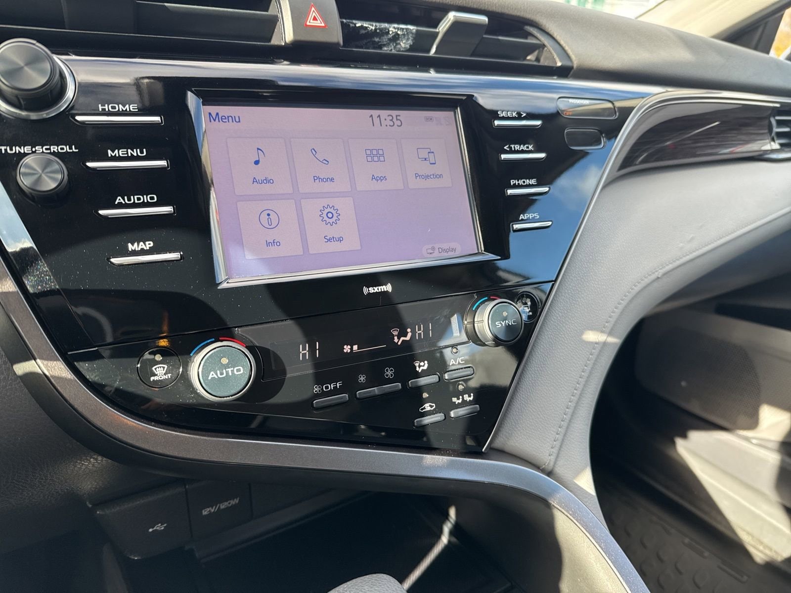 Thumbnail: 2020 Toyota Camry - 26