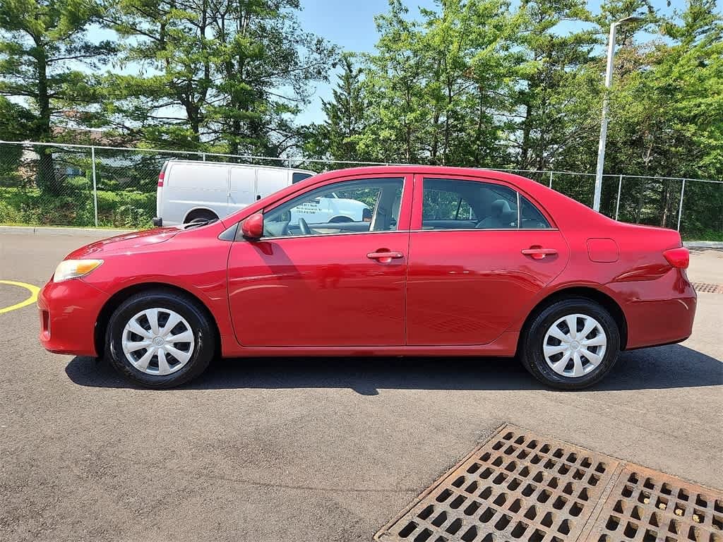 Thumbnail: 2013 Toyota Corolla - 12