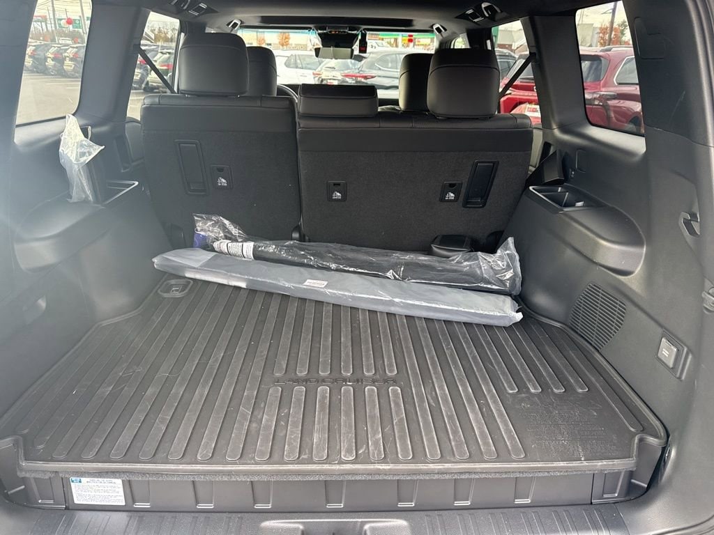 Thumbnail: 2025 Toyota Land Cruiser - 10