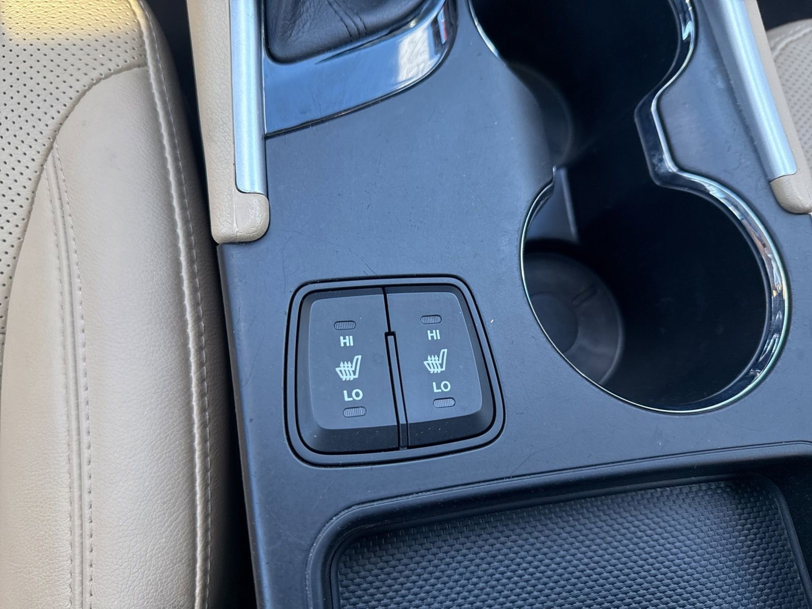 Thumbnail: 2015 Hyundai Sonata - 32