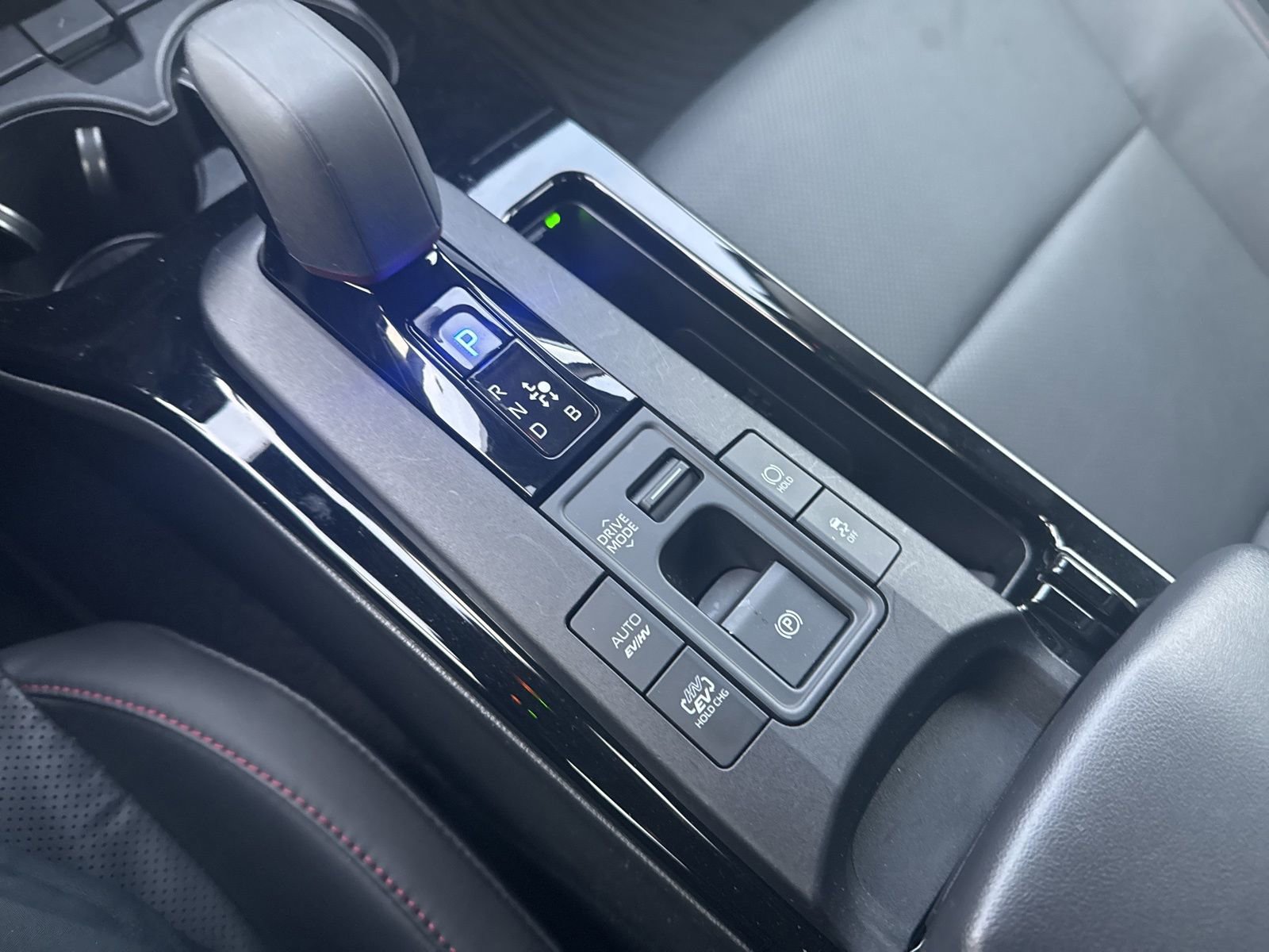 Thumbnail: 2023 Toyota Prius Prime - 30