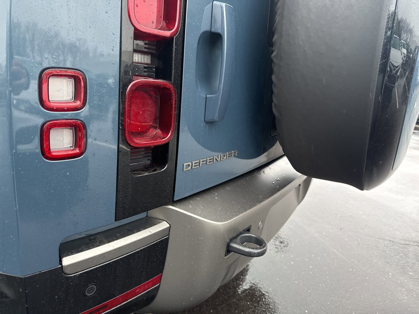 Thumbnail: 2025 Land Rover Defender - 14