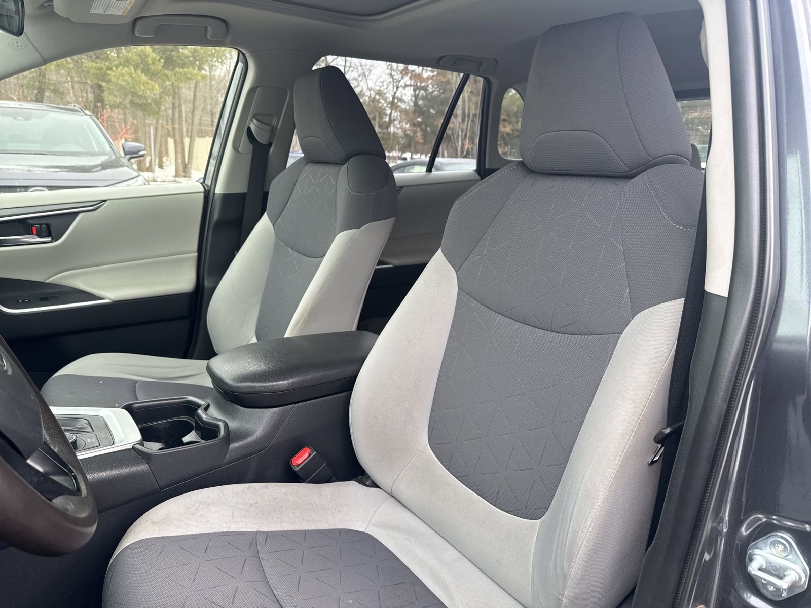 Thumbnail: 2019 Toyota RAV4 - 18