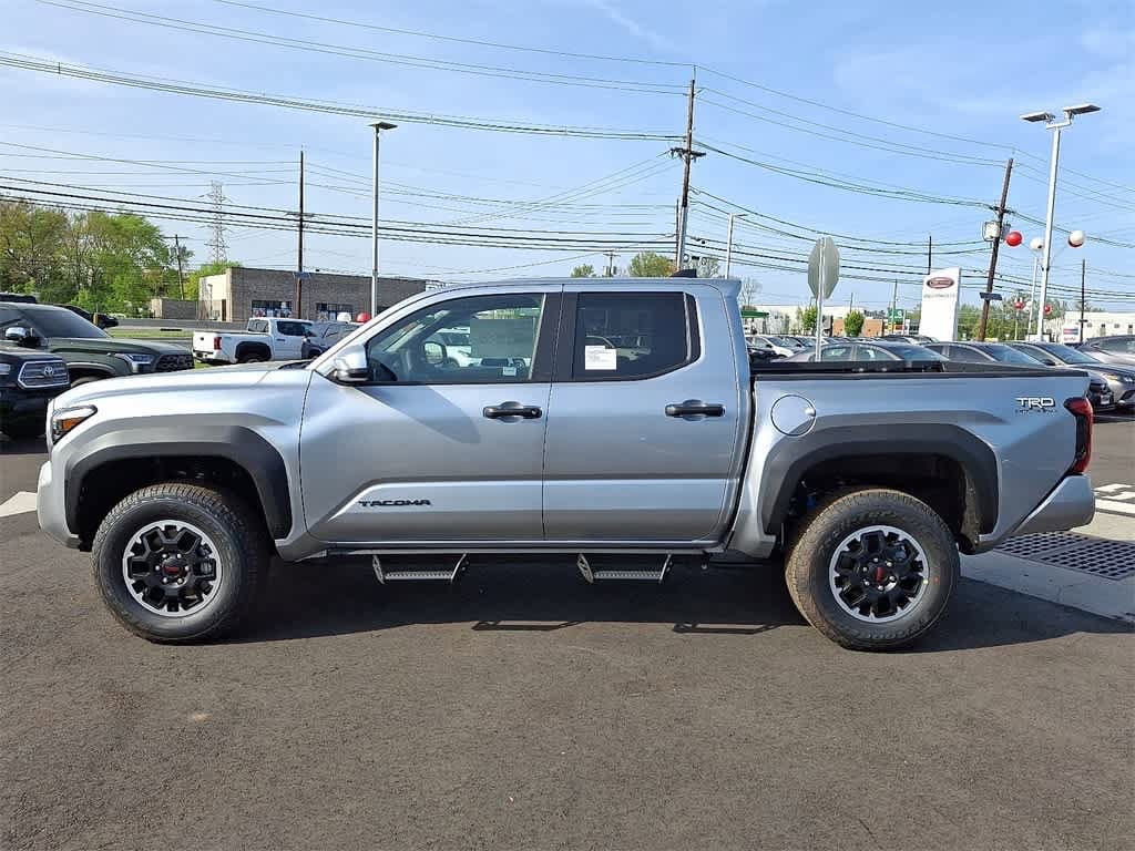 2025 Toyota Tacoma TRD Off-Road 8