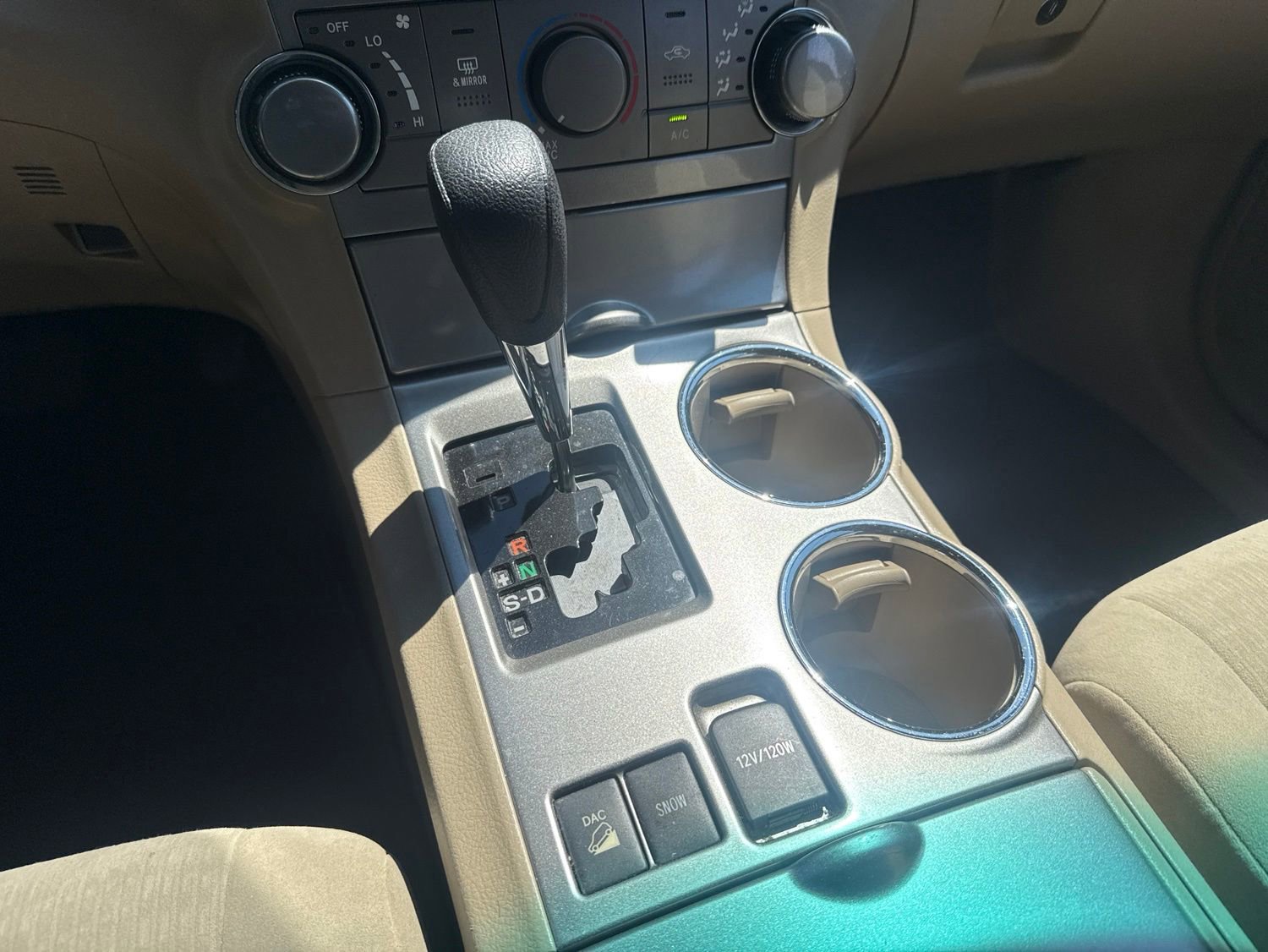 Thumbnail: 2012 Toyota Highlander - 29