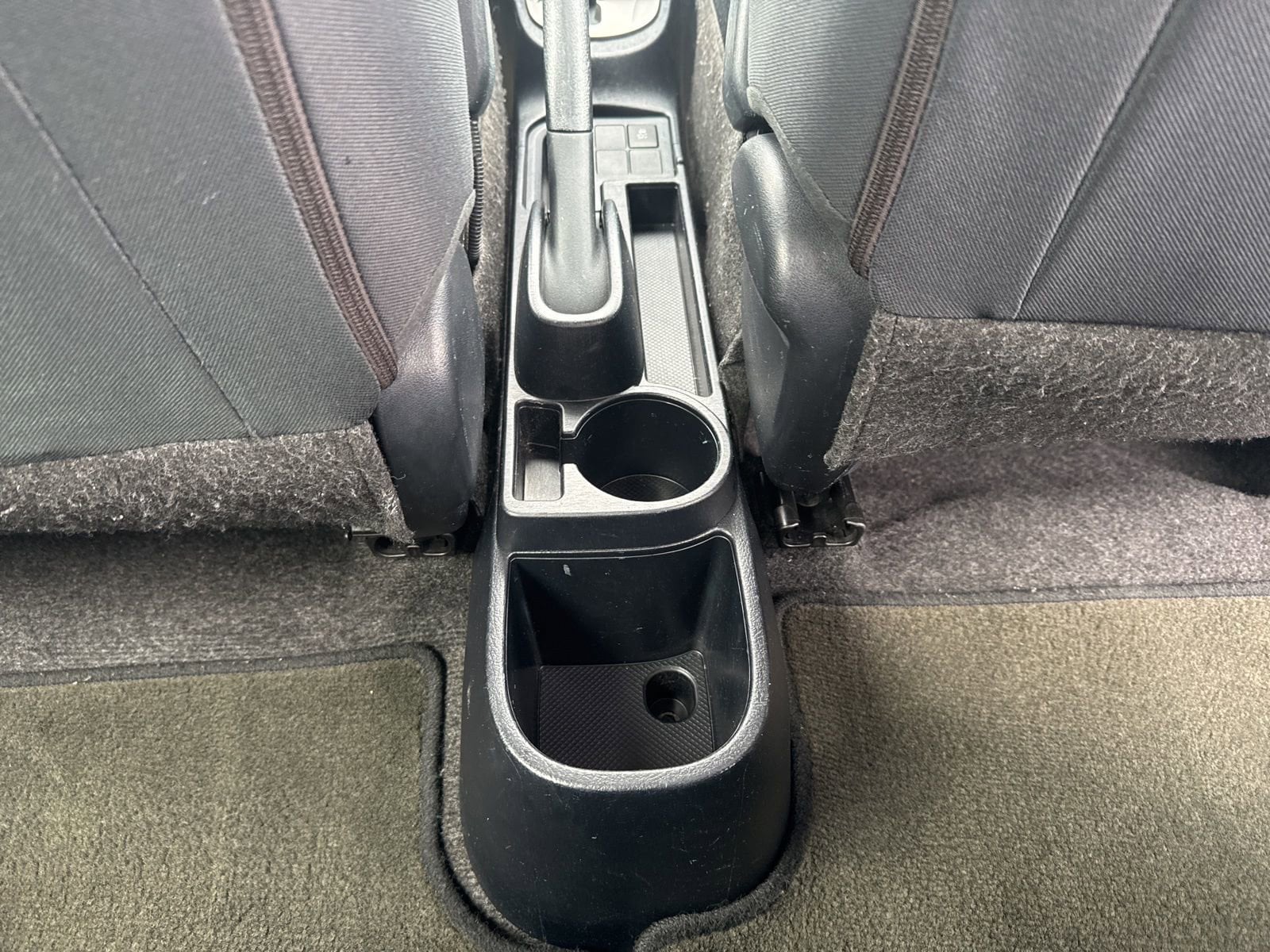 Thumbnail: 2012 Toyota Yaris - 28