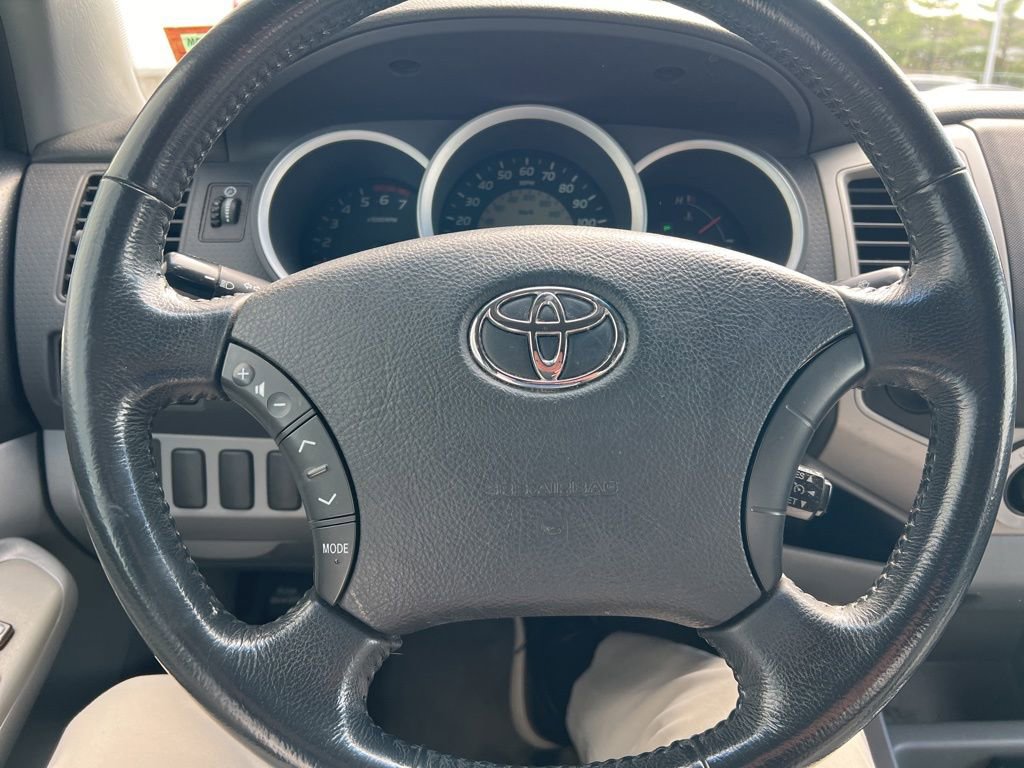Thumbnail: 2008 Toyota Tacoma - 17