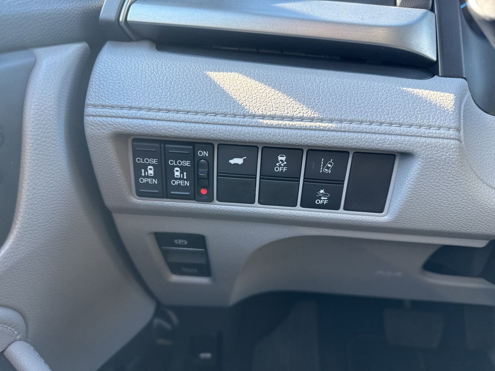 Thumbnail: 2020 Honda Odyssey - 30