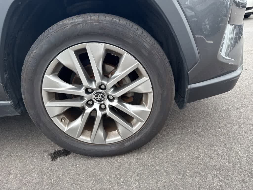 Thumbnail: 2019 Toyota RAV4 - 16