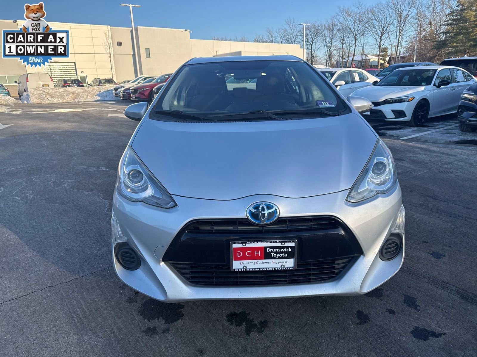 Thumbnail: 2015 Toyota Prius c - 2