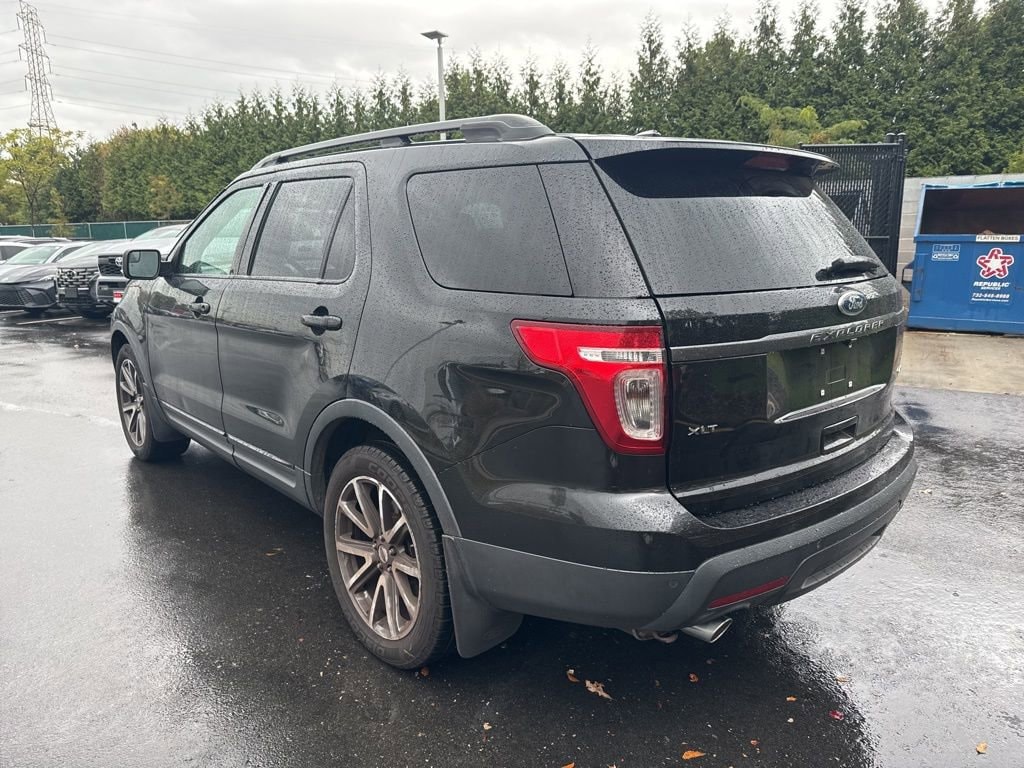 Thumbnail: 2015 Ford Explorer - 14
