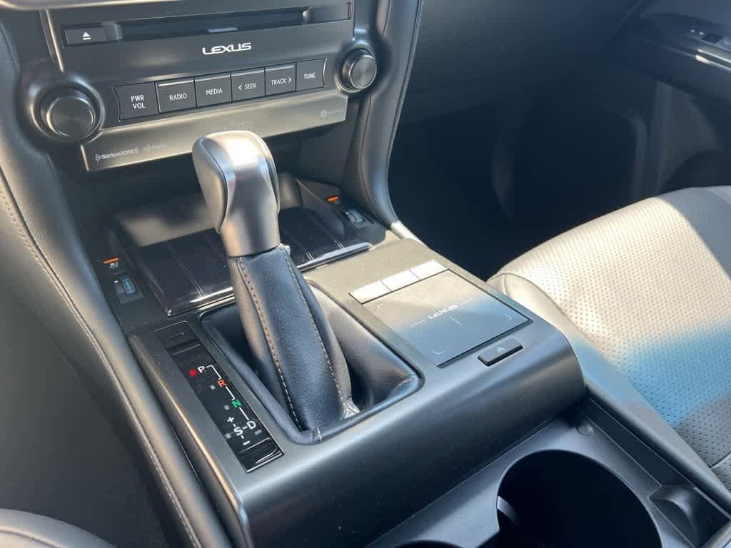 Thumbnail: 2022 Lexus GX - 22