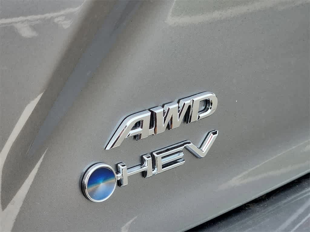 2025 Toyota Camry SE 17