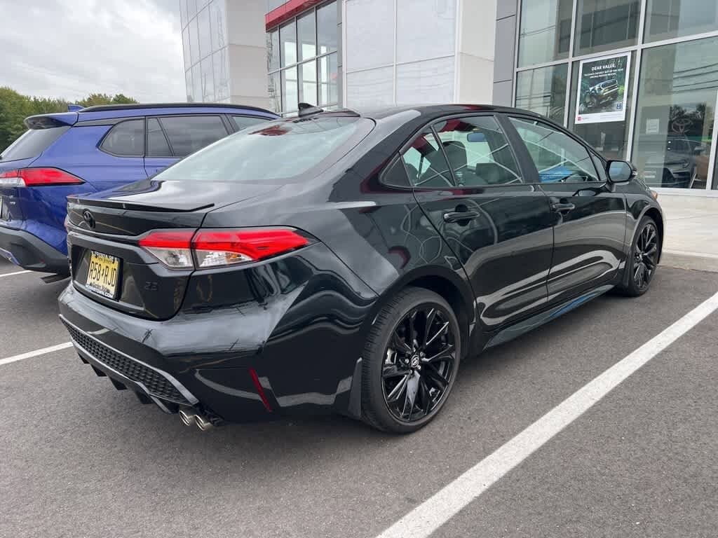 2022 Toyota Corolla SE photo 3