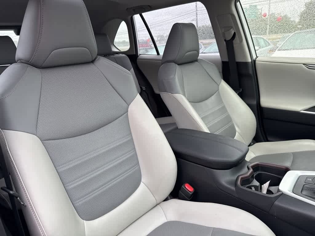 Thumbnail: 2019 Toyota RAV4 - 20