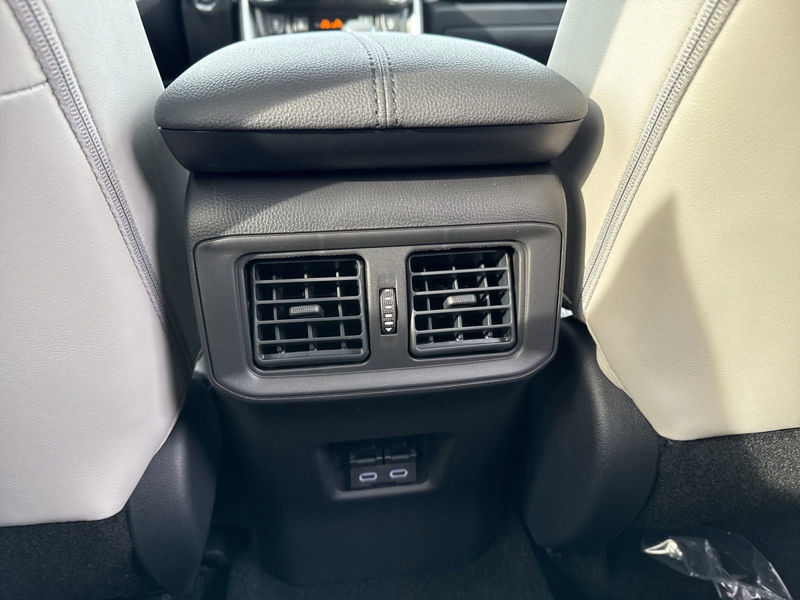 Thumbnail: 2025 Toyota RAV4 - 26