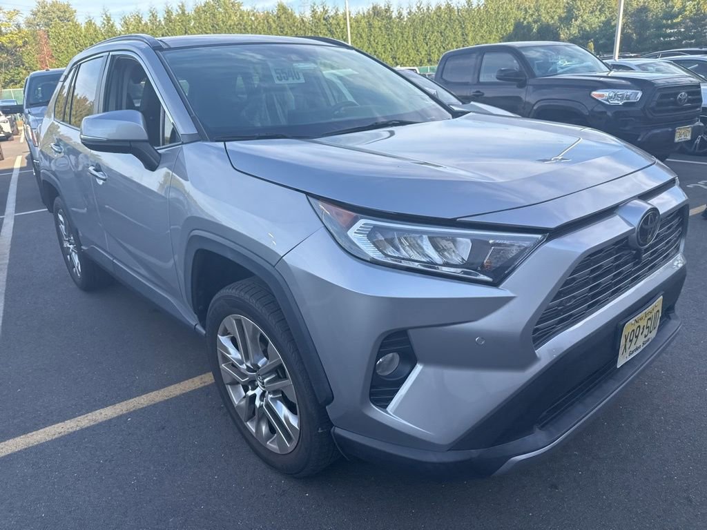 2019 Toyota RAV4 Limited photo 2