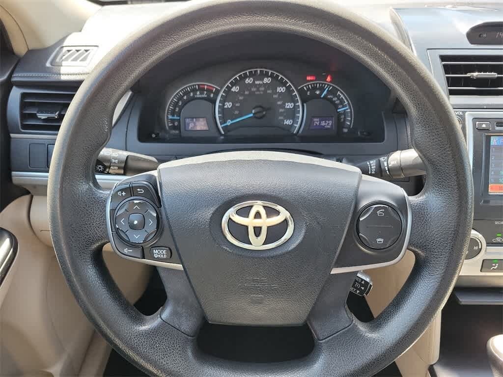 2012 Toyota Camry LE 23