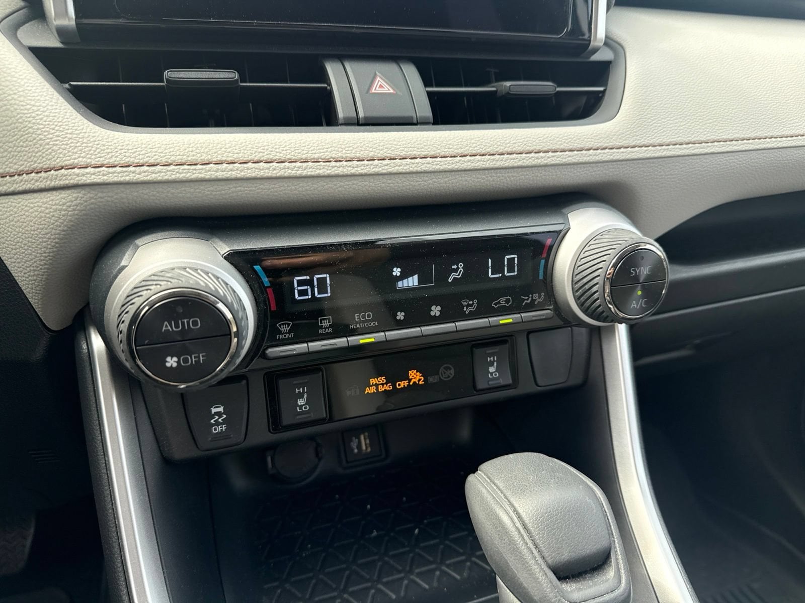 Thumbnail: 2023 Toyota RAV4 - 27