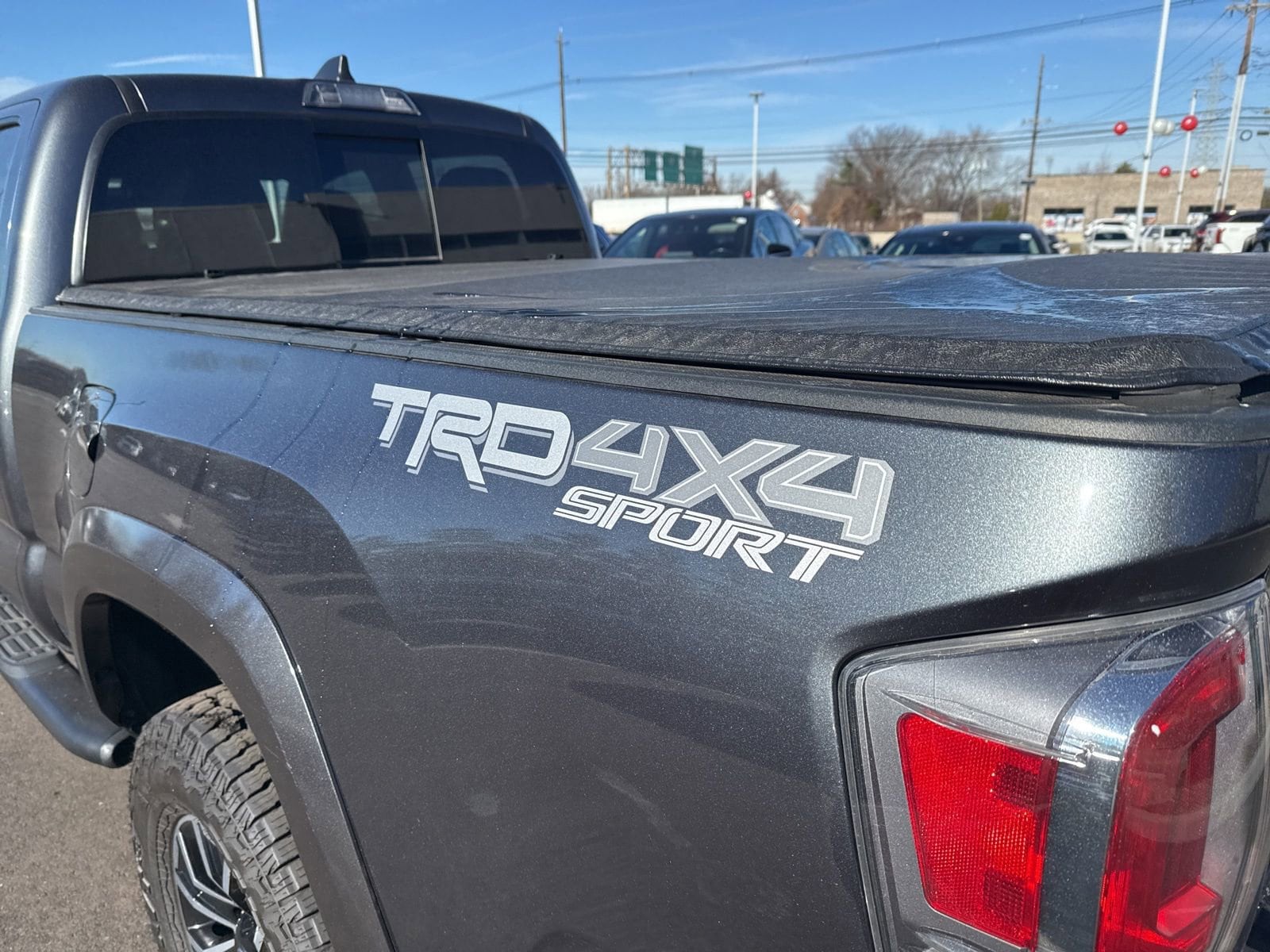 Thumbnail: 2022 Toyota Tacoma - 17