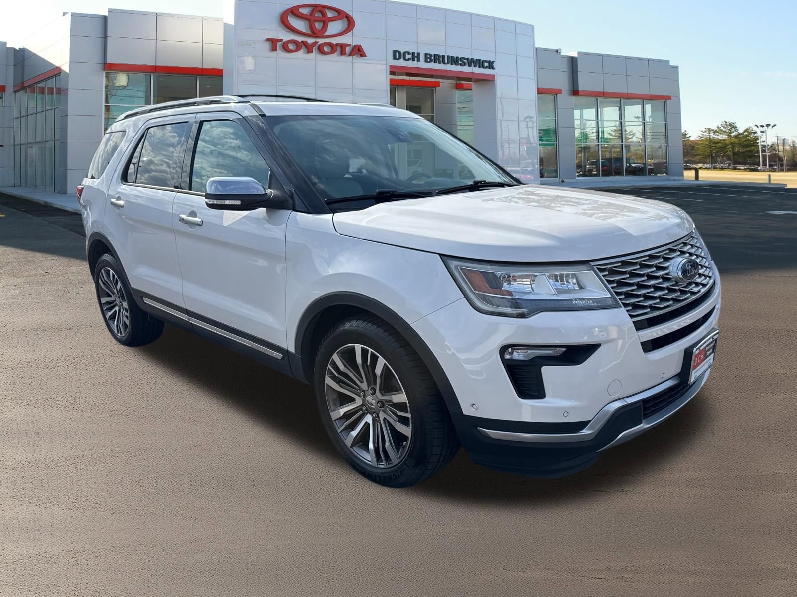 Thumbnail: 2018 Ford Explorer - 3