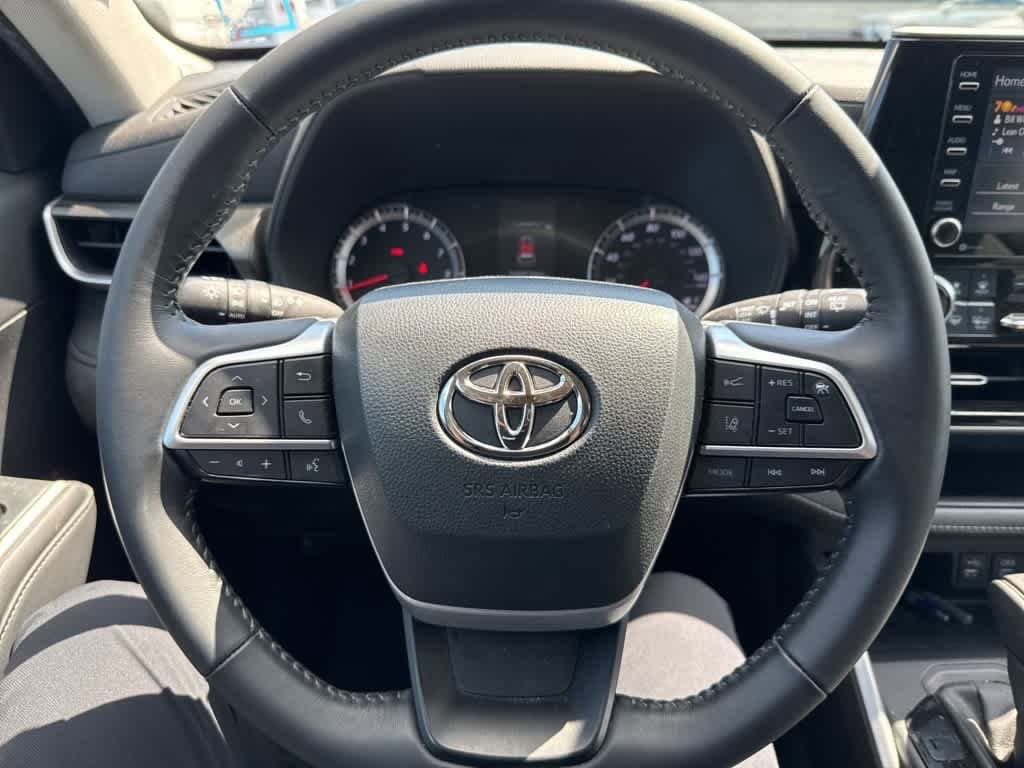 Thumbnail: 2022 Toyota Highlander - 20