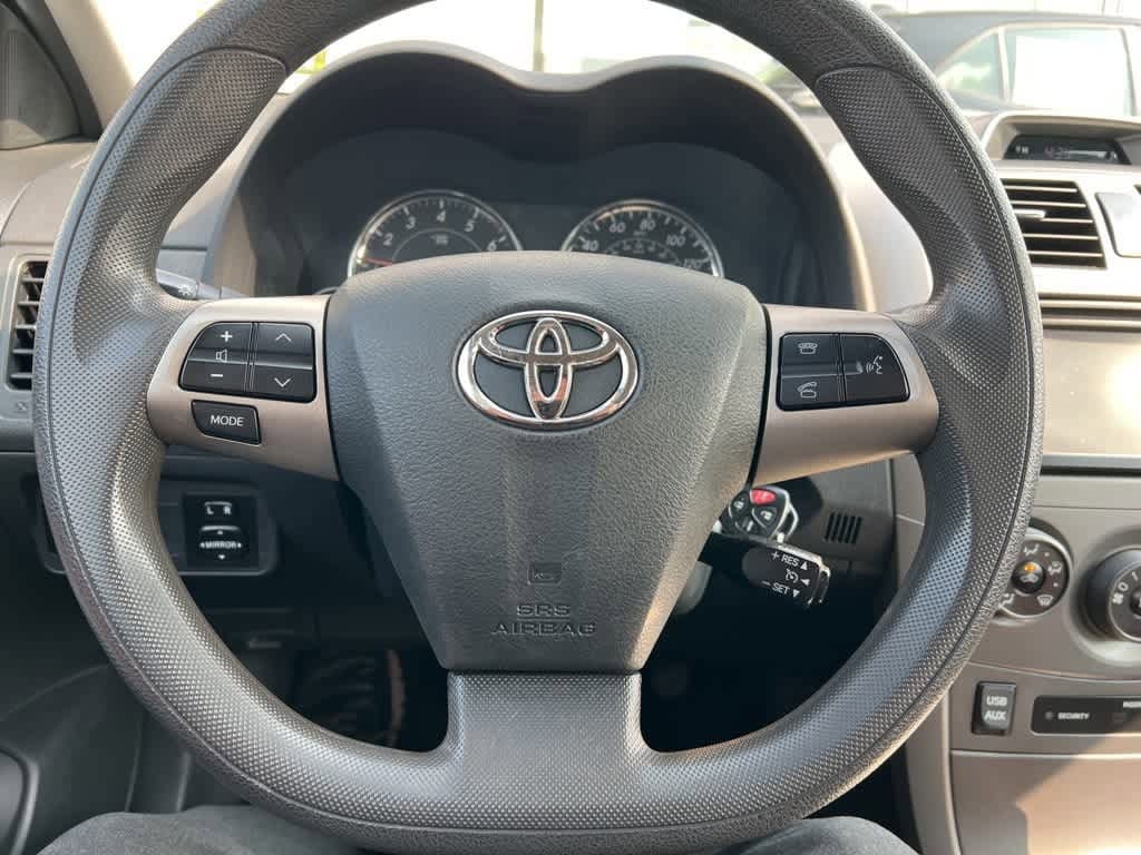2013 Toyota Corolla S 19