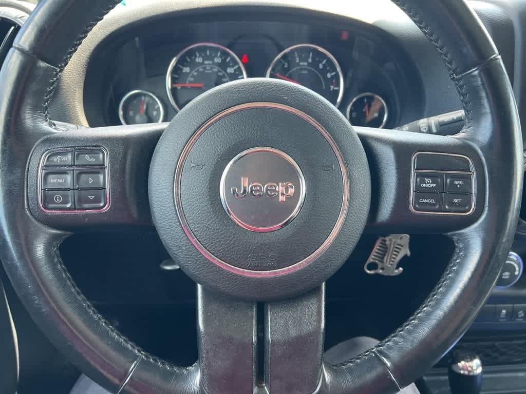 Thumbnail: 2017 Jeep Wrangler - 17