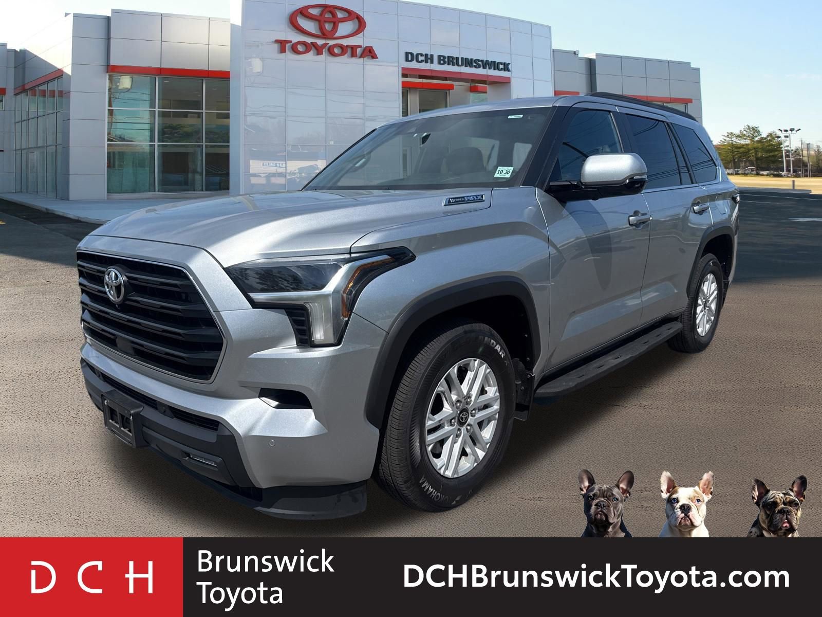 2025 Toyota Sequoia SR5 4WD i-FORCE MAX Hybrid's photo