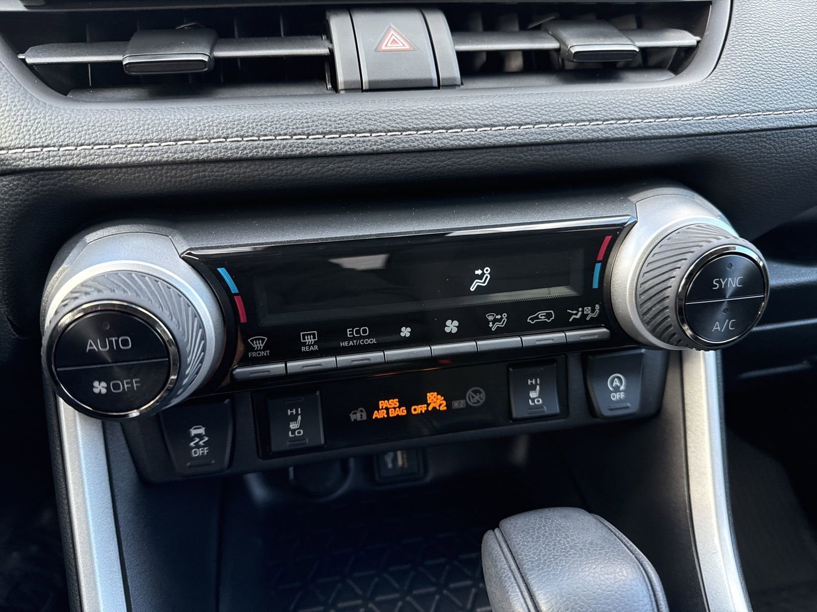 Thumbnail: 2023 Toyota RAV4 - 27