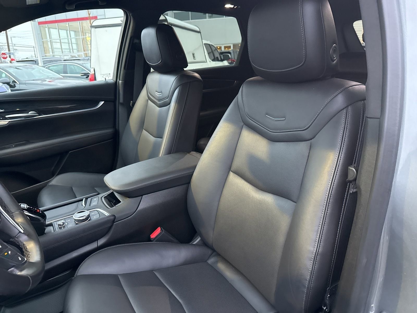 Thumbnail: 2023 Cadillac XT5 - 23