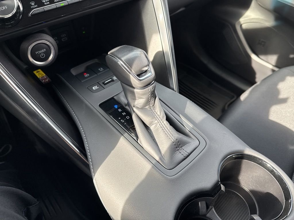 Thumbnail: 2023 Toyota Venza - 29